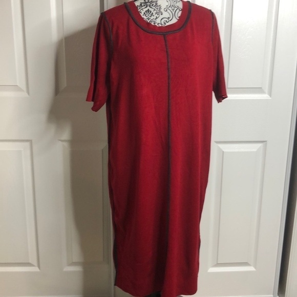 525 America Dresses & Skirts - 525 America Dress Red Sweater Dress Short Sleeve 1X Slit